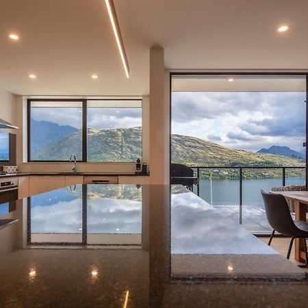 4 Bedroom Home With Elevated Views Of Lake Wakatipu & The Remarkables Куийнстаун Екстериор снимка
