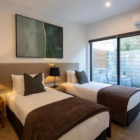 4 Bedroom Home With Elevated Views Of Lake Wakatipu & The Remarkables Куийнстаун Екстериор снимка