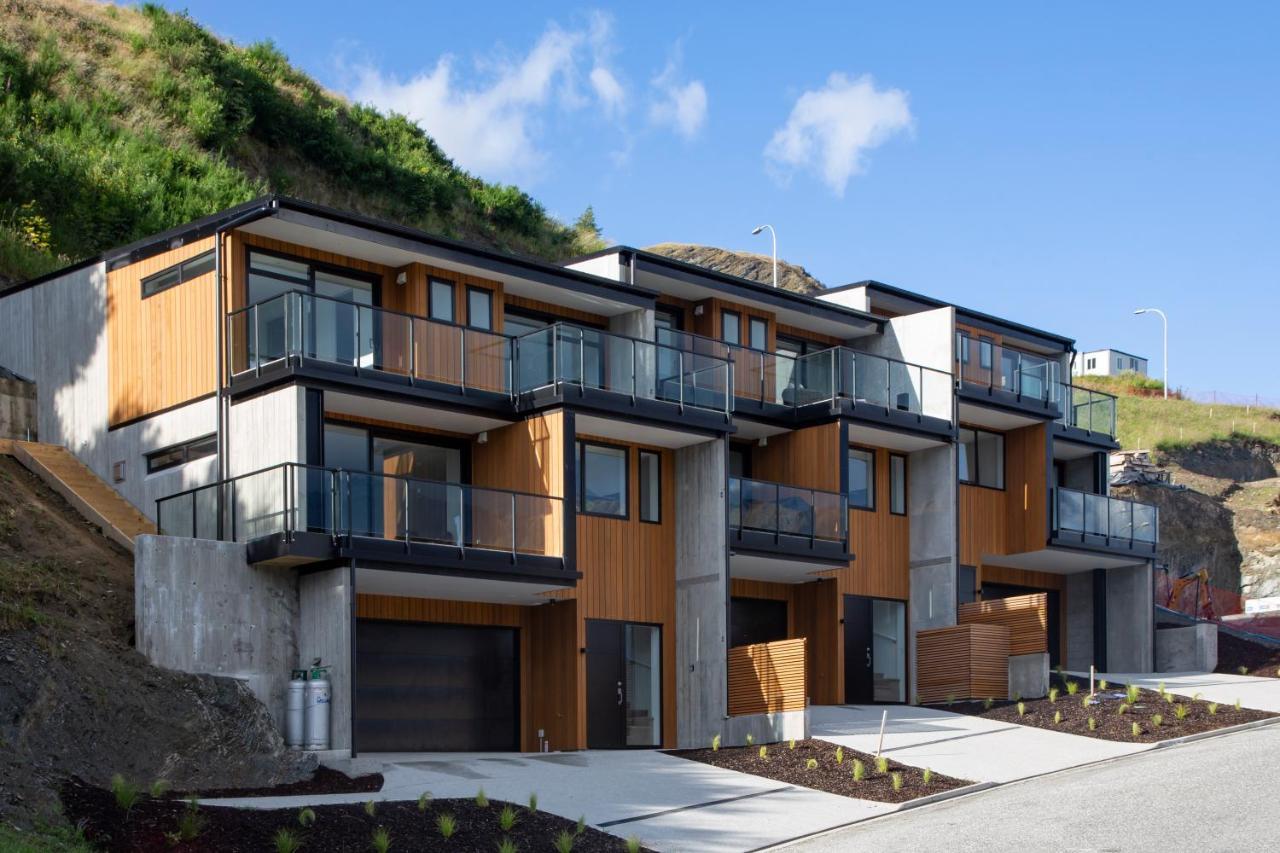 4 Bedroom Home With Elevated Views Of Lake Wakatipu & The Remarkables Куийнстаун Екстериор снимка