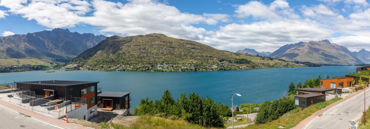 4 Bedroom Home With Elevated Views Of Lake Wakatipu & The Remarkables Куийнстаун Екстериор снимка